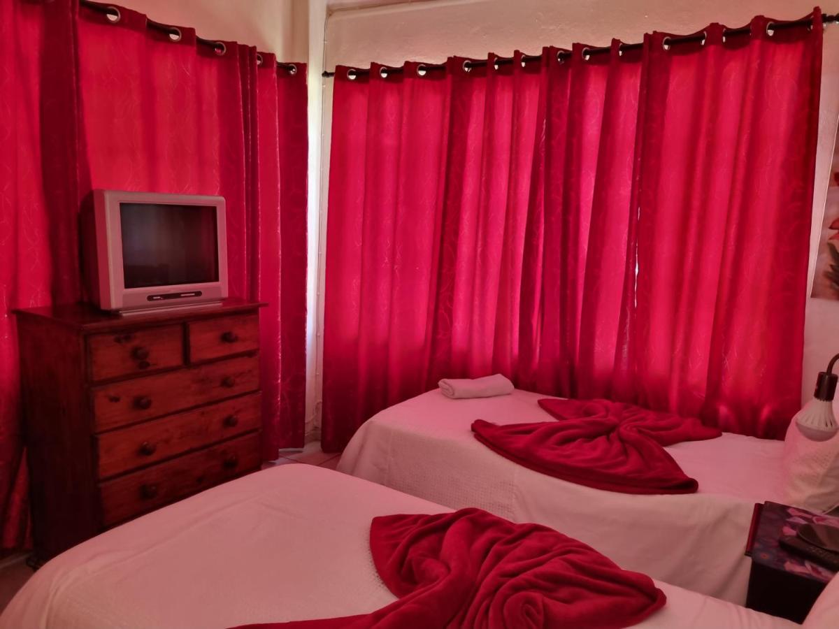 Sondela Bed & Breakfast Aliwal North Bagian luar foto