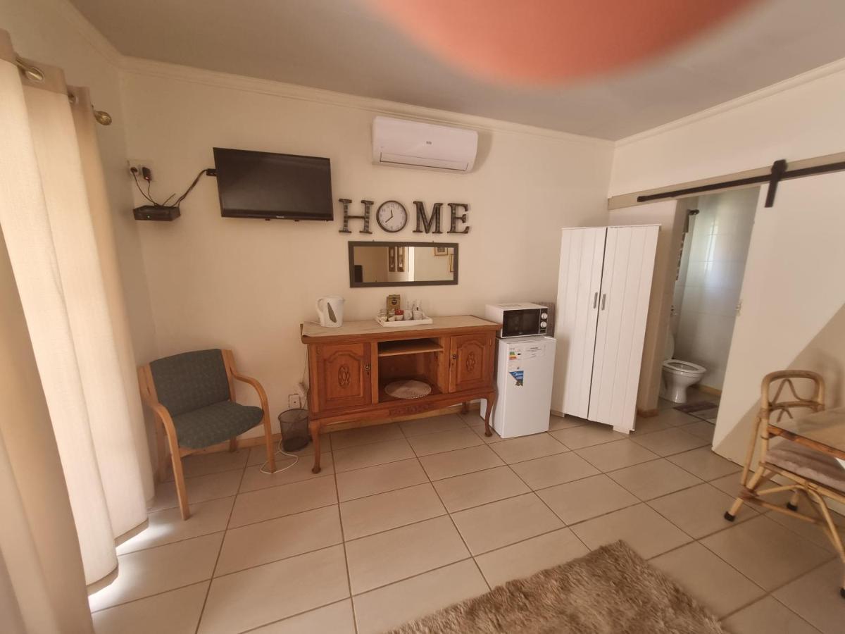 Sondela Bed & Breakfast Aliwal North Bagian luar foto