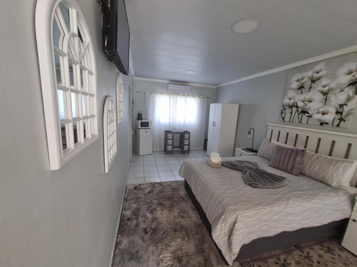 Sondela Bed & Breakfast Aliwal North Bagian luar foto