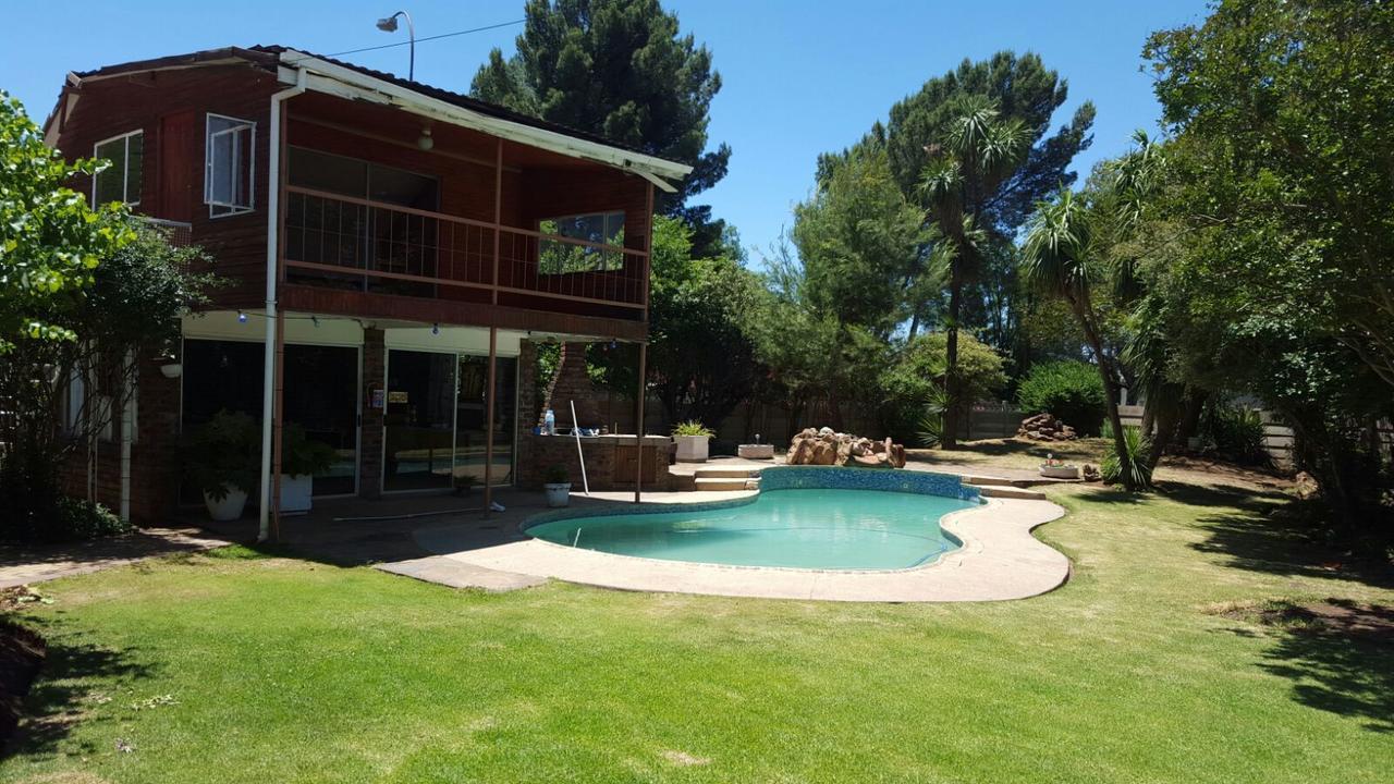Sondela Bed & Breakfast Aliwal North Bagian luar foto
