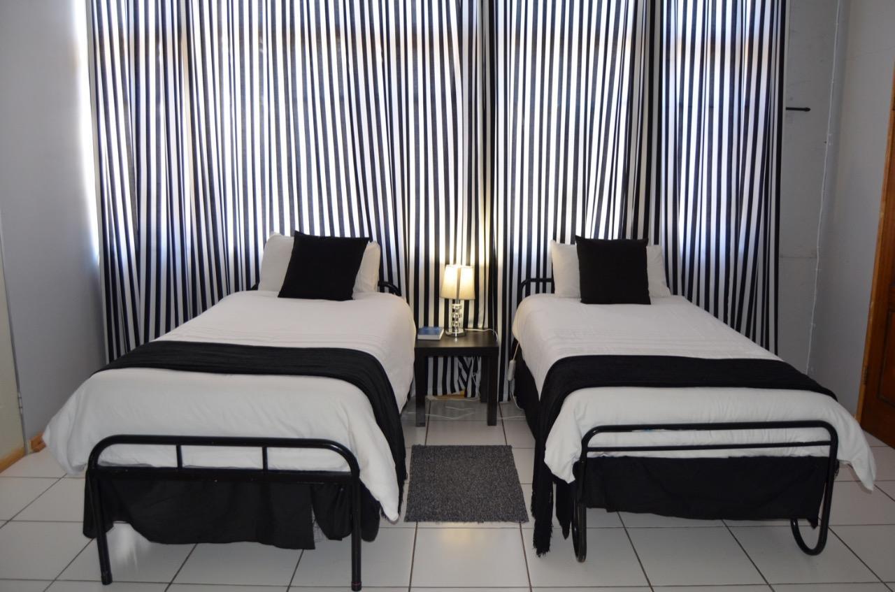 Sondela Bed & Breakfast Aliwal North Bagian luar foto